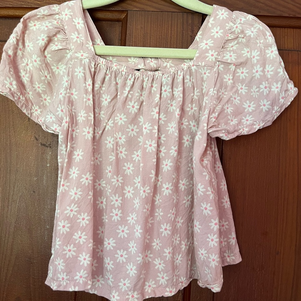 Old Navy Flutter Top